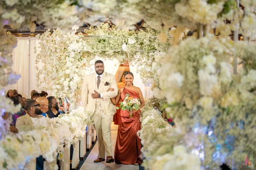Ashley & Isaac — wedding florals photograph 3
