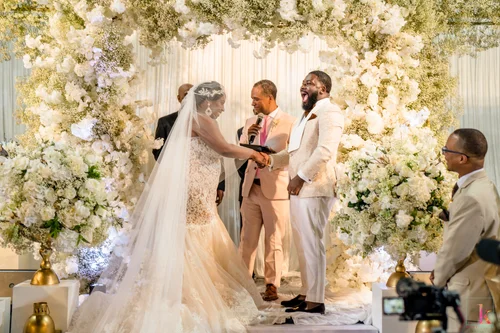 Ashley & Isaac — wedding florals photograph 6