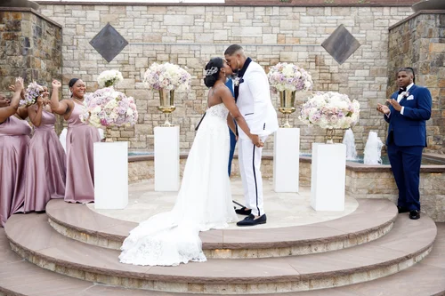 Jillian & Cherrod — wedding florals photograph 1